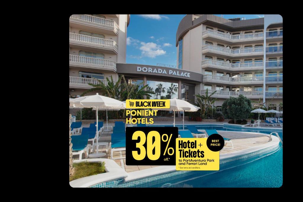un panneau en face d'une piscine avec un hôtel dans l'établissement Ponient Dorada Palace by PortAventura World, à Salou