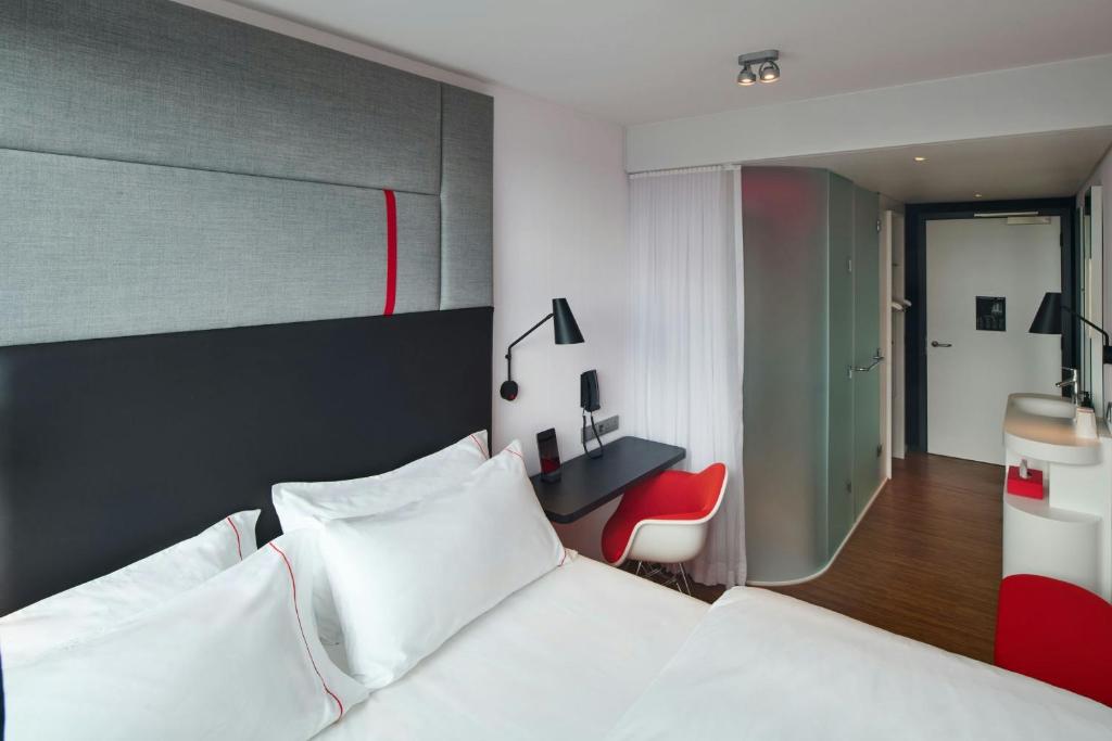 citizenM Dublin St Patrick's photo