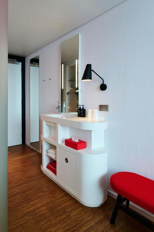 citizenM Dublin St Patrick's photo