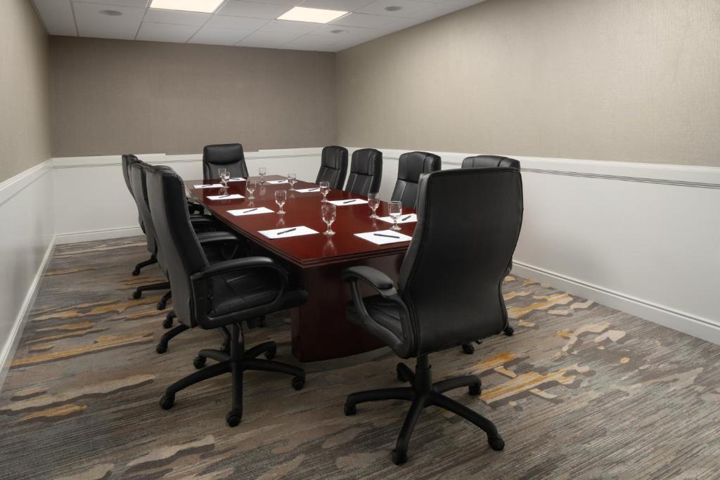 DoubleTree by Hilton Providence Airport Warwick photo