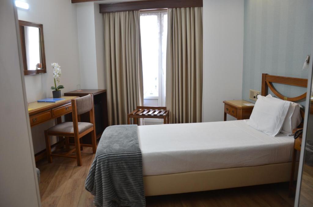 Hotel Dona Sofia - 5