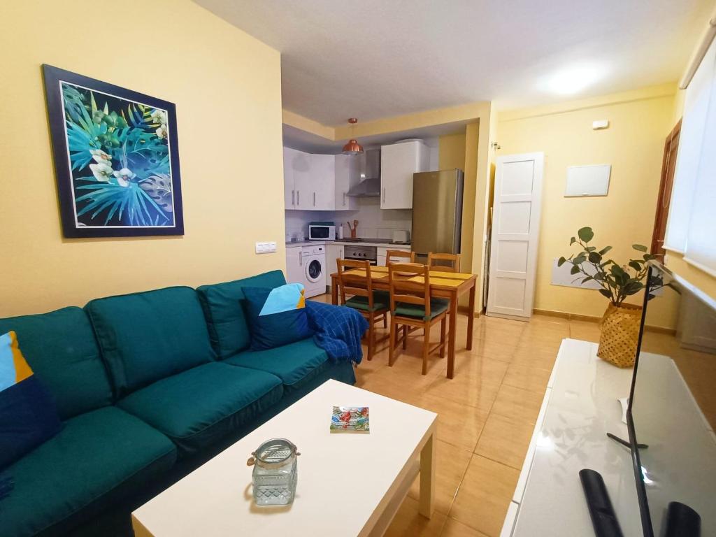 Χώρος καθιστικού στο Miramar 9