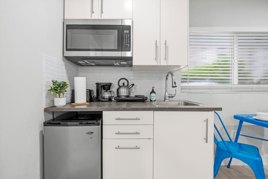 Casa Cordova Apartments By Lowkl - Superior Queen Studio With Patio & Kitchenette