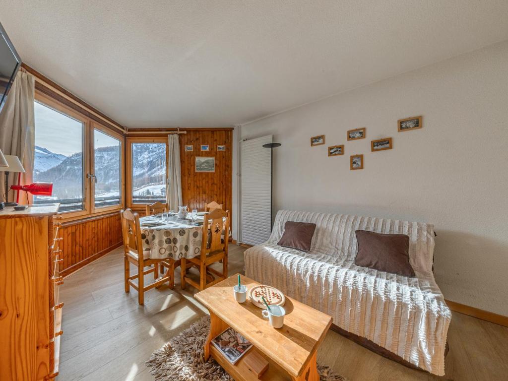 Studio sud skis aux pieds à Val-d'Isère, animaux acceptés
