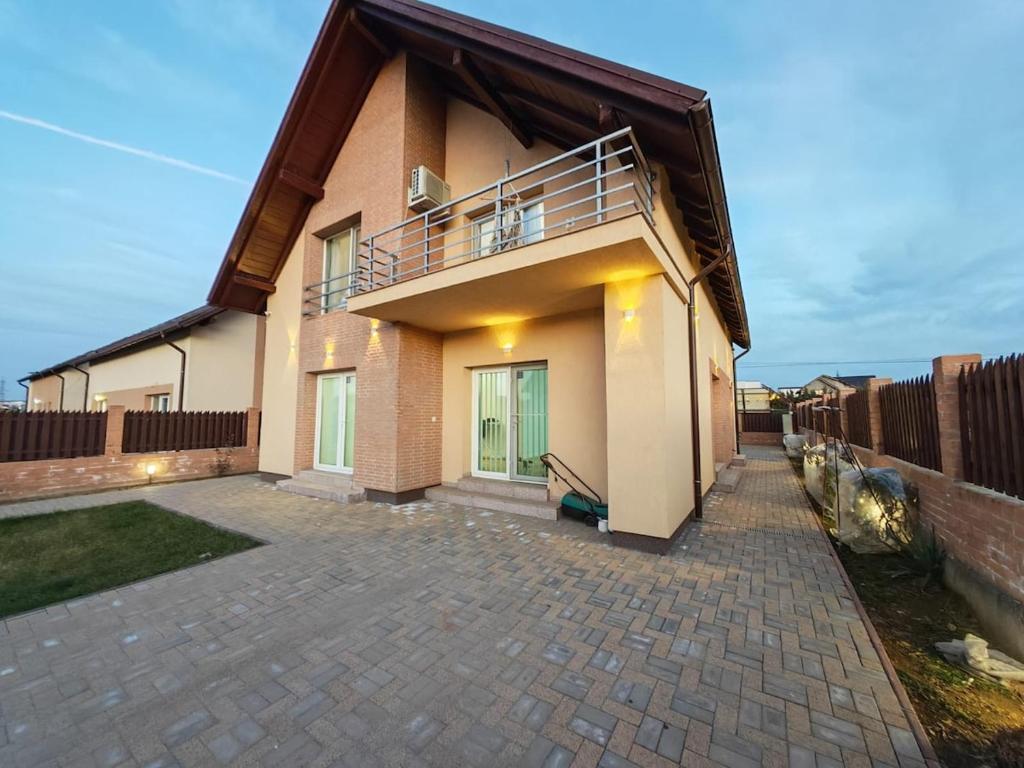 Budova, kde se vila nachází