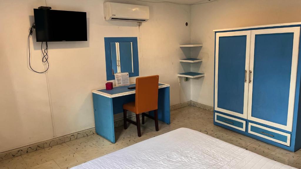 TV a/nebo společenská místnost v ubytování Habitacion2 con baño propio