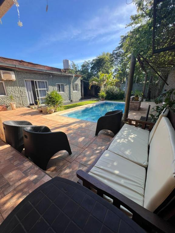 Bazén v ubytování El Quincho nebo v jeho okolí