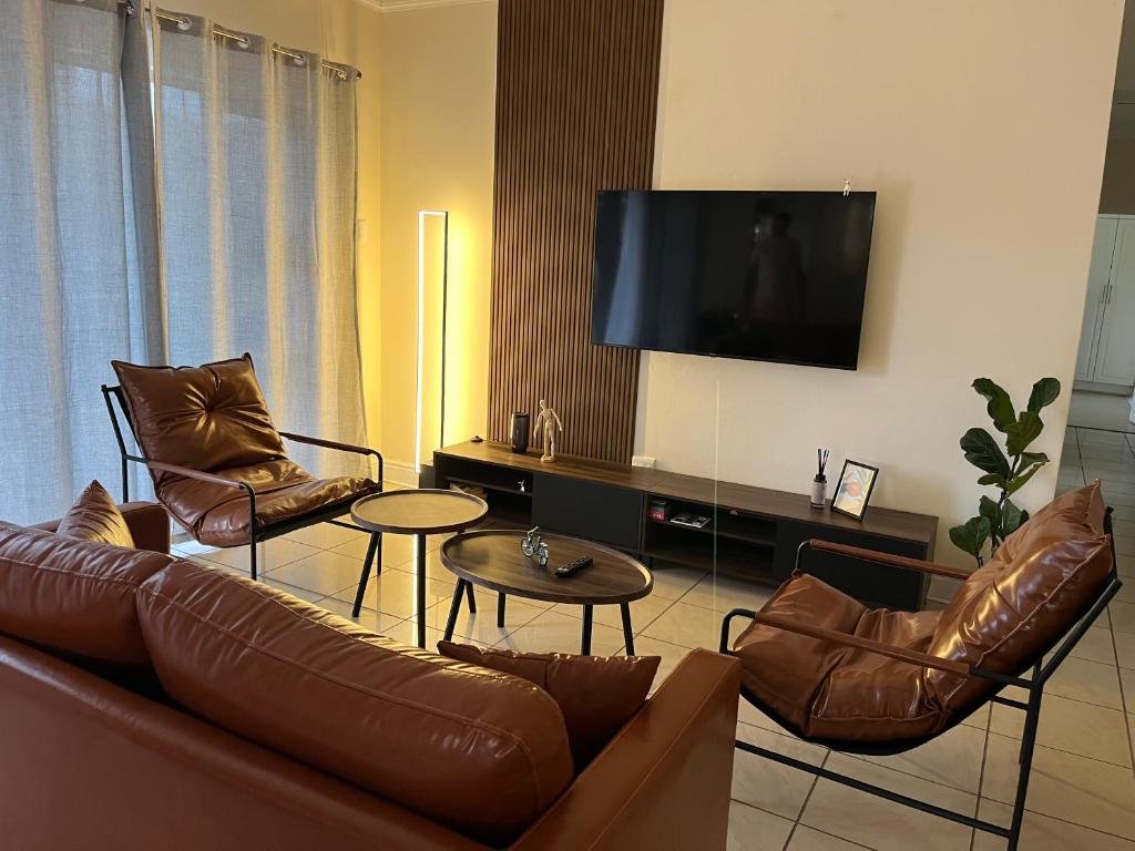 Μια τηλεόραση ή/και κέντρο ψυχαγωγίας στο Villa Sardinia