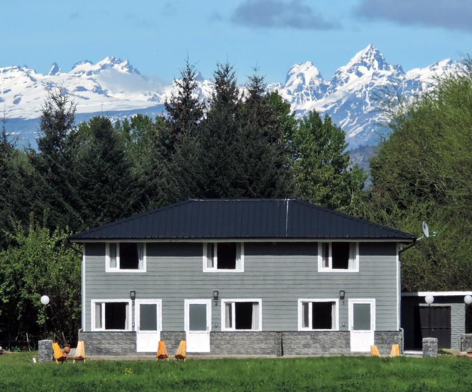 Nespecifikovaný výhled na hory nebo výhled na hory při pohledu z aparthotelu