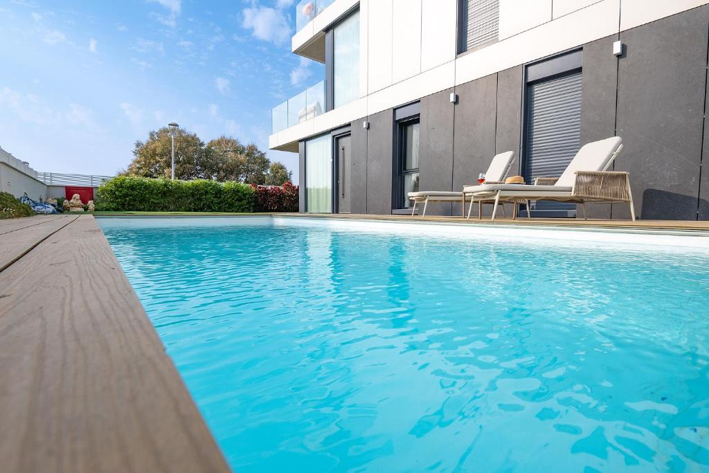 Swimmingpoolen hos eller tæt på Myk Beach