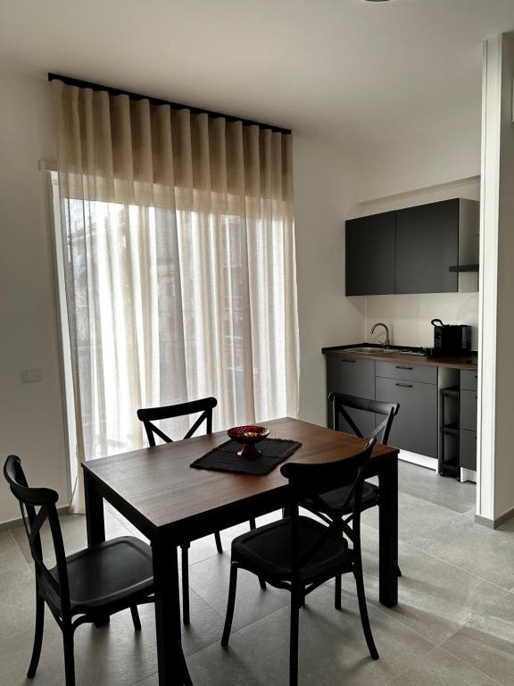 Una cocina o cocineta en Urban Travelers Apartments