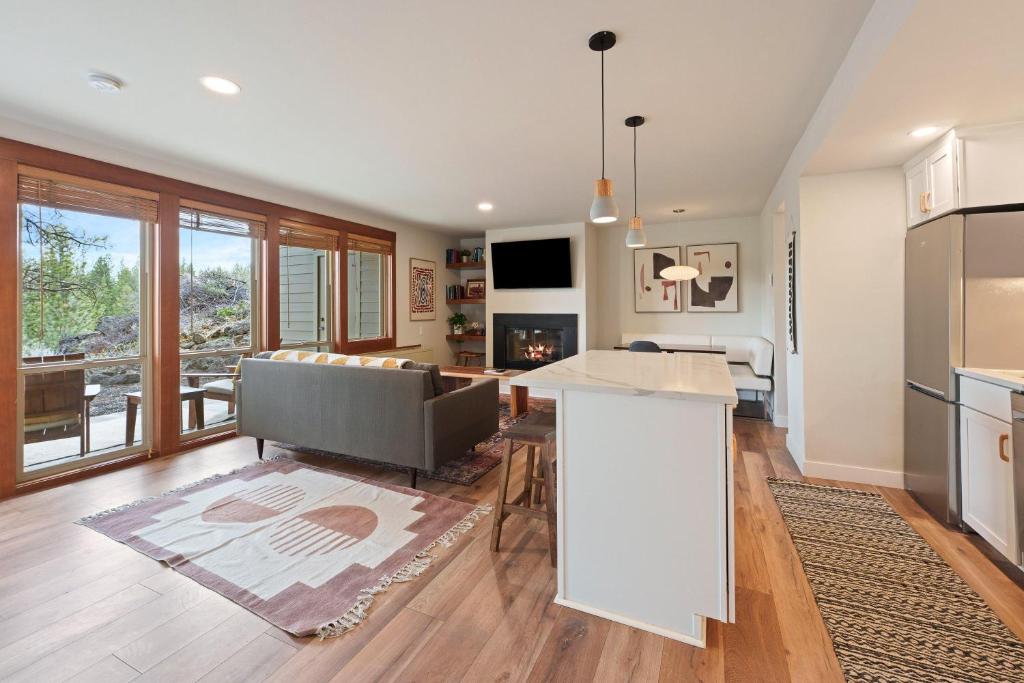 Kuchyň nebo kuchyňský kout v ubytování Seventh Mountain 1417