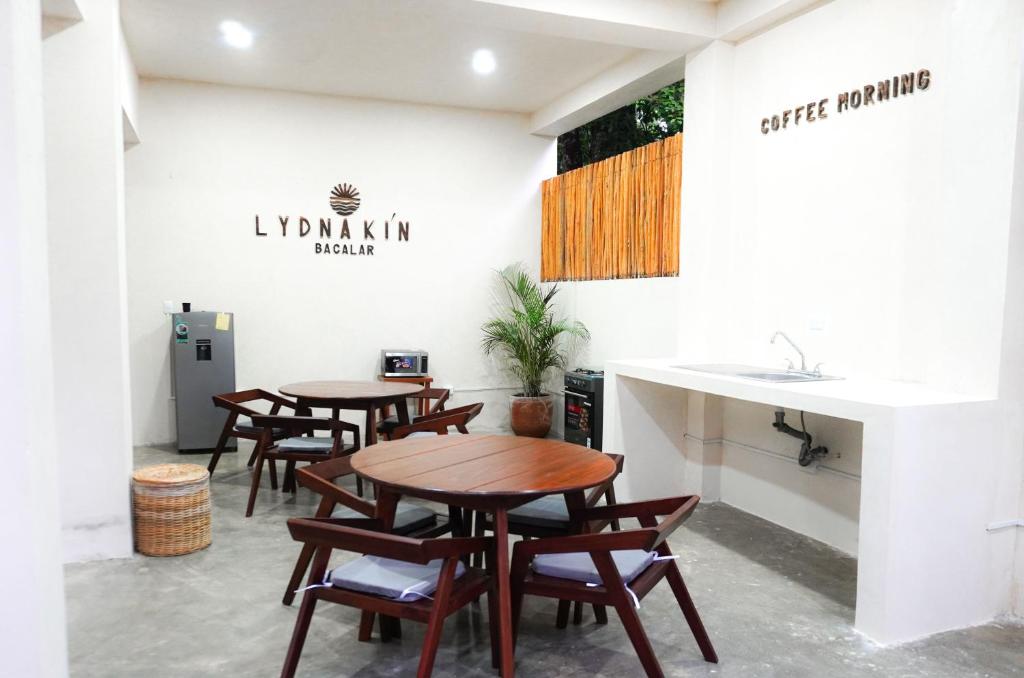 Kuchyň nebo kuchyňský kout v ubytování Hotel Lydna Ki'n