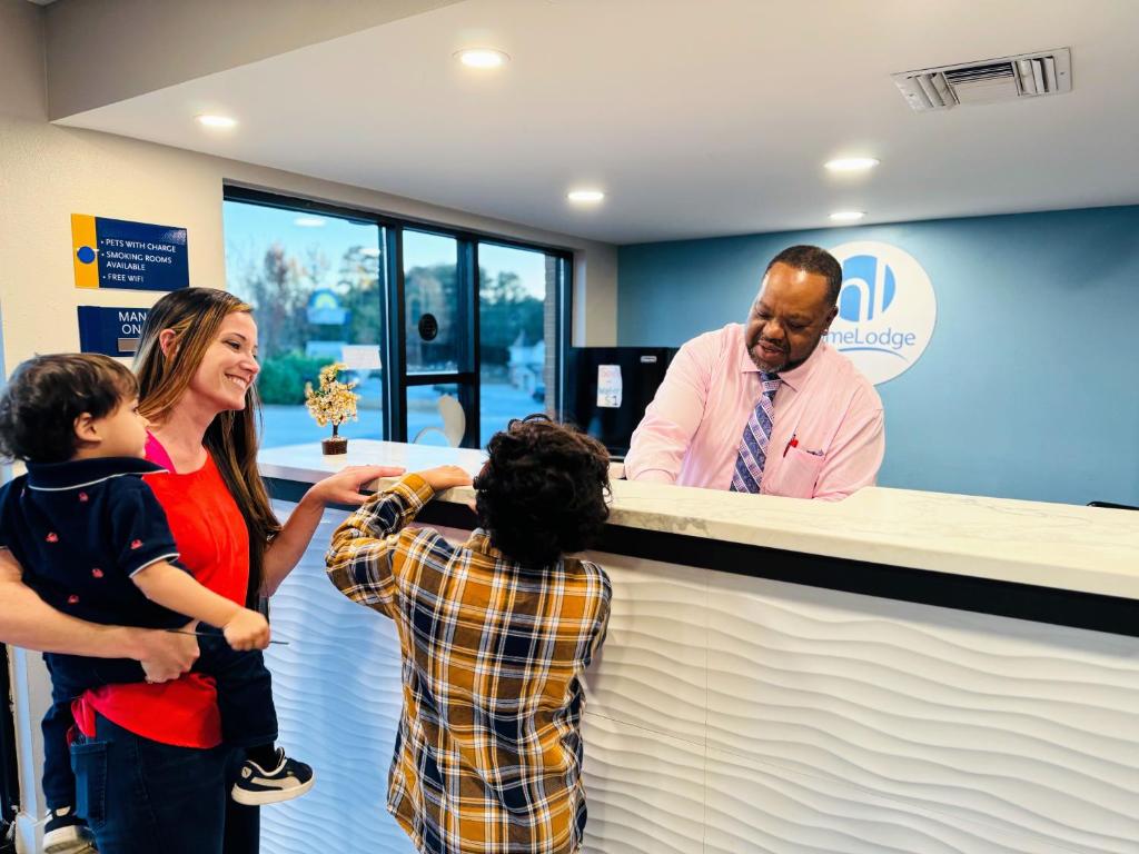 Majutusasutuse HomeLodge Newnan külastajad