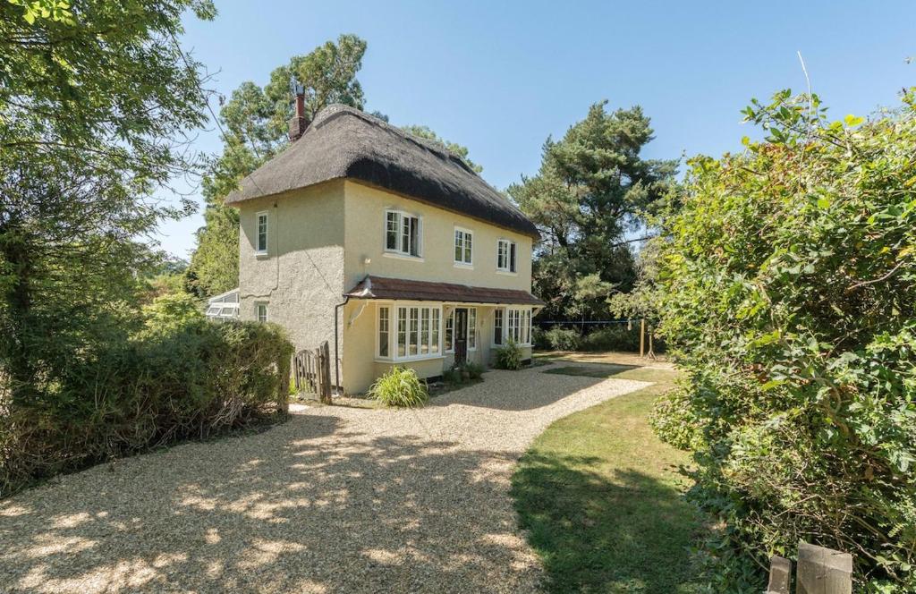 Hoone, kus puhkemaja asub