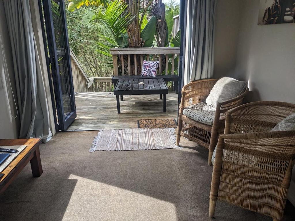 TV a/nebo společenská místnost v ubytování Pilgrim's Rest