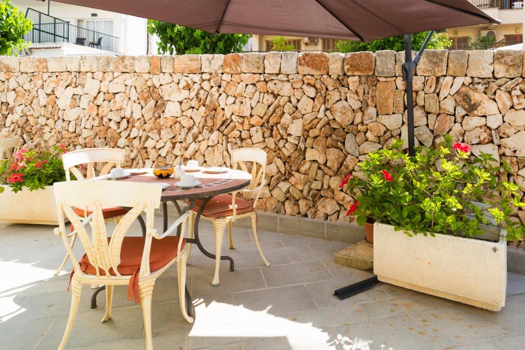 Patio nebo venkovní prostory v ubytování Hostal Residencia Sutimar