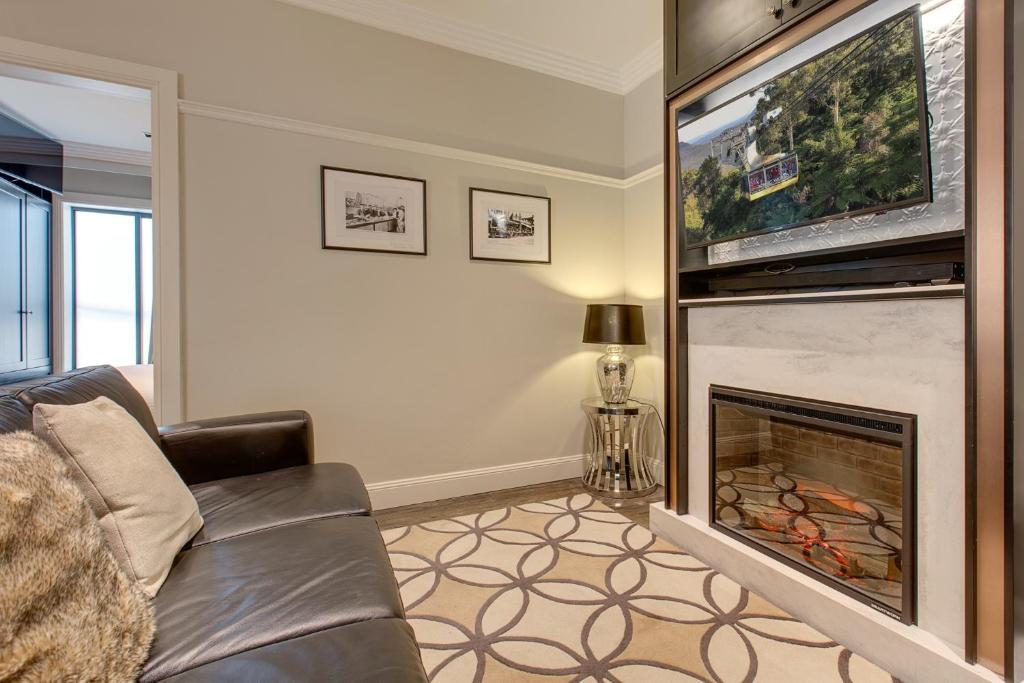 Posezení v ubytování Explore the Blue Mountains on foot