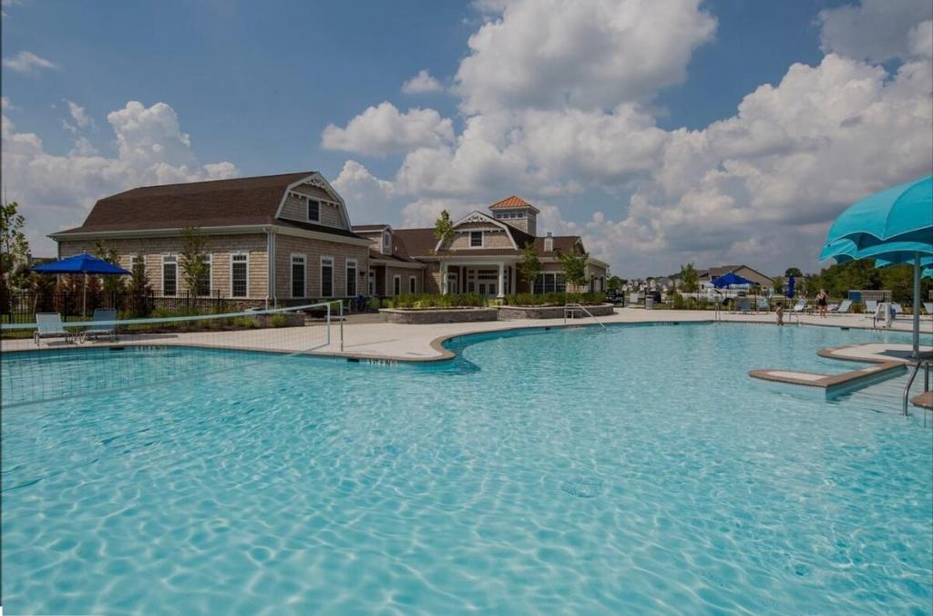 Bassein majutusasutuses Large new beautiful house 1 and half miles to beach või selle lähedal