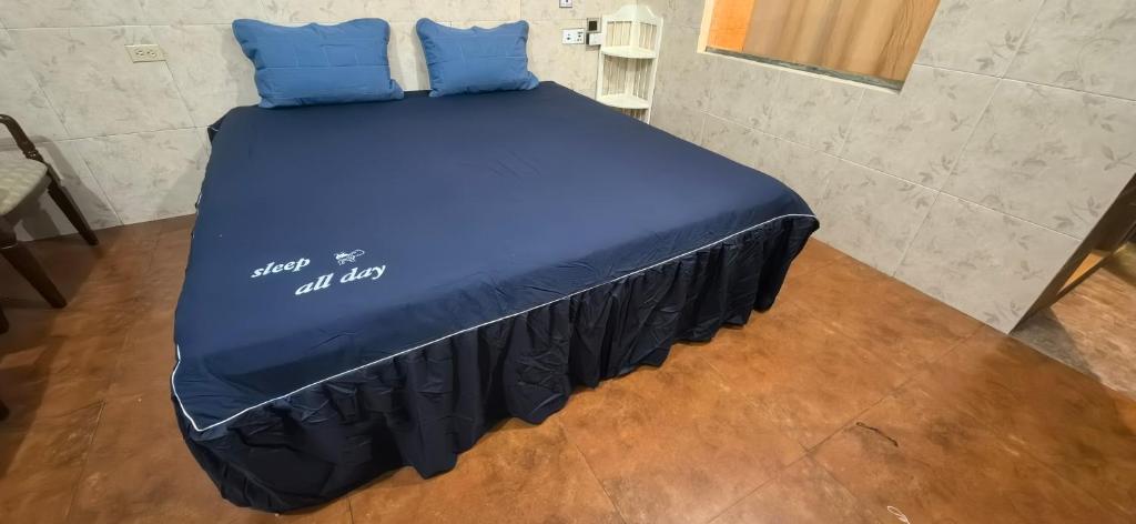 Ένα ή περισσότερα κρεβάτια σε δωμάτιο στο Red lantern