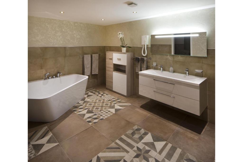 Boutique Hotel Albergo Brione - Resim 20