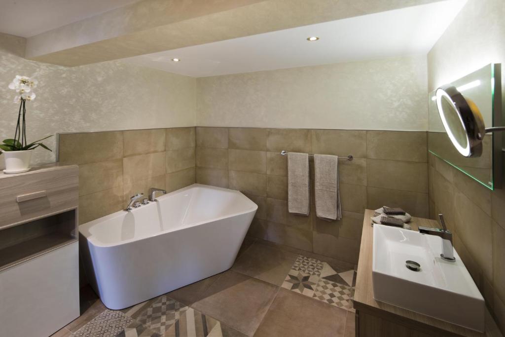 Boutique Hotel Albergo Brione - Resim 30