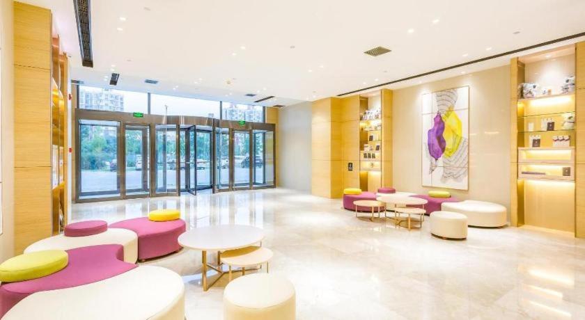 Χώρος καθιστικού στο Lavande Hotel Beijing Yizhuang Development Zone JD Headquarter