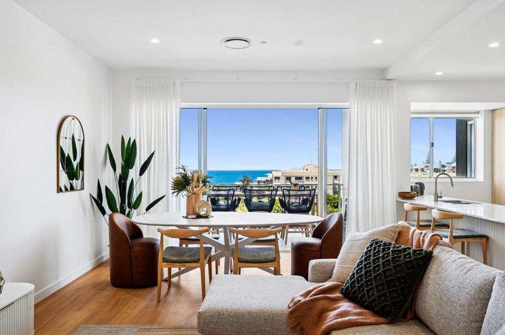 Χώρος καθιστικού στο Ocean Views at Kings Beach