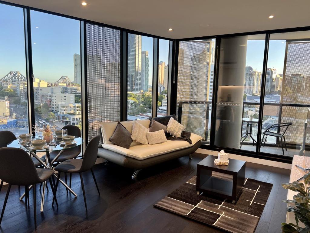View of Stylish 1-Bed with Pool, Gym & Free Parking, Brisbane (updated prices 2026)