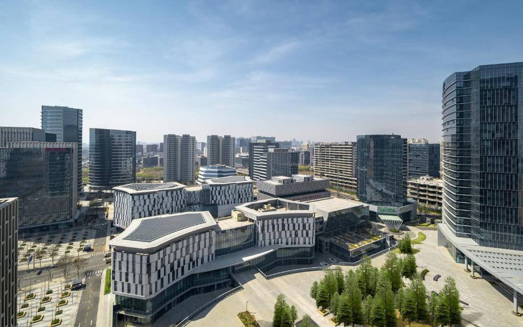 فضای داخلی Holiday Inn Express Beijing Yizhuang Tongminghu در پکن - تصویر ۳
