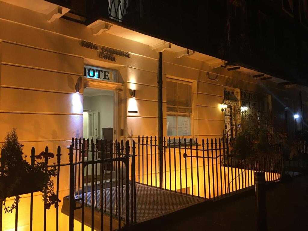 Royal Cambridge Hotel - Resim 34