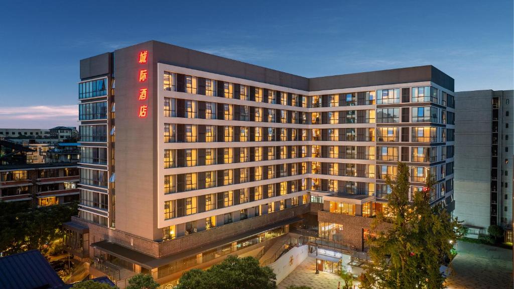 Το κτήριο όπου στεγάζεται  το ξενοδοχείο