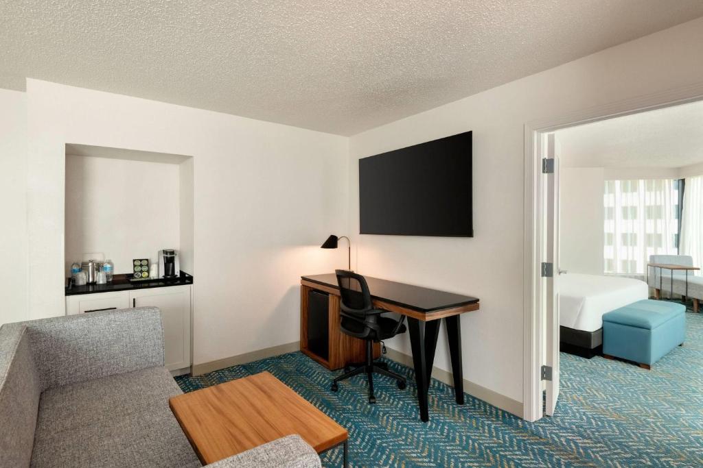 Fort Pontchartrain Detroit, a Wyndham Hotel photo
