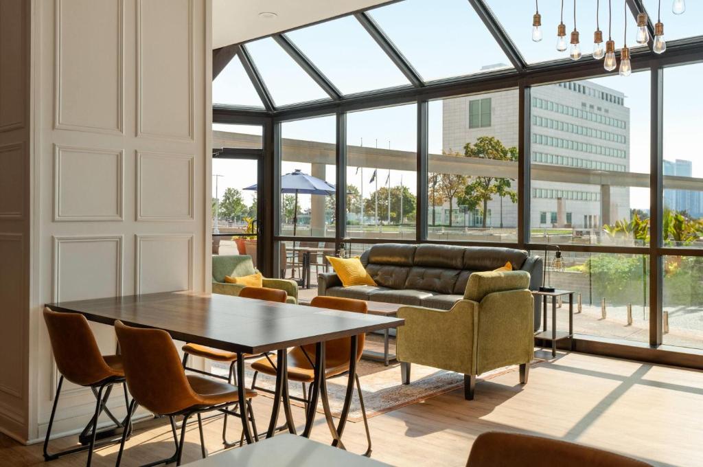 Fort Pontchartrain Detroit, a Wyndham Hotel photo