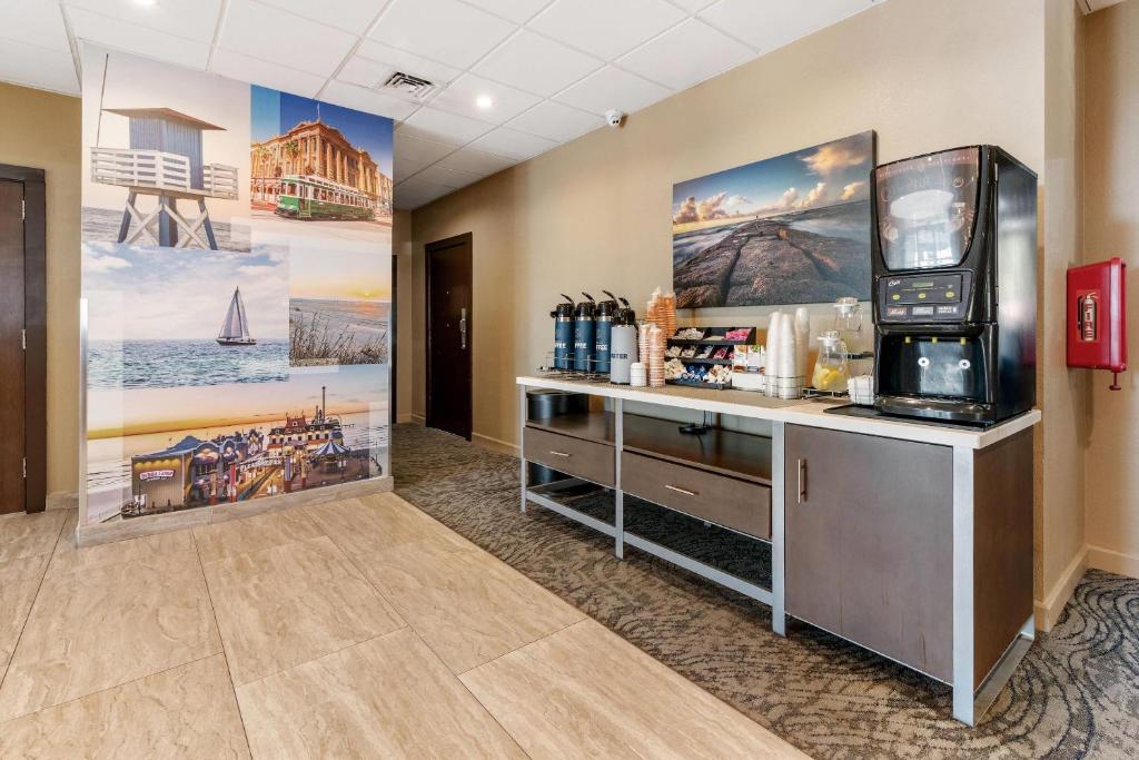 Beachfront Palms Resort Galveston, an Ascend Collection Hotel photo
