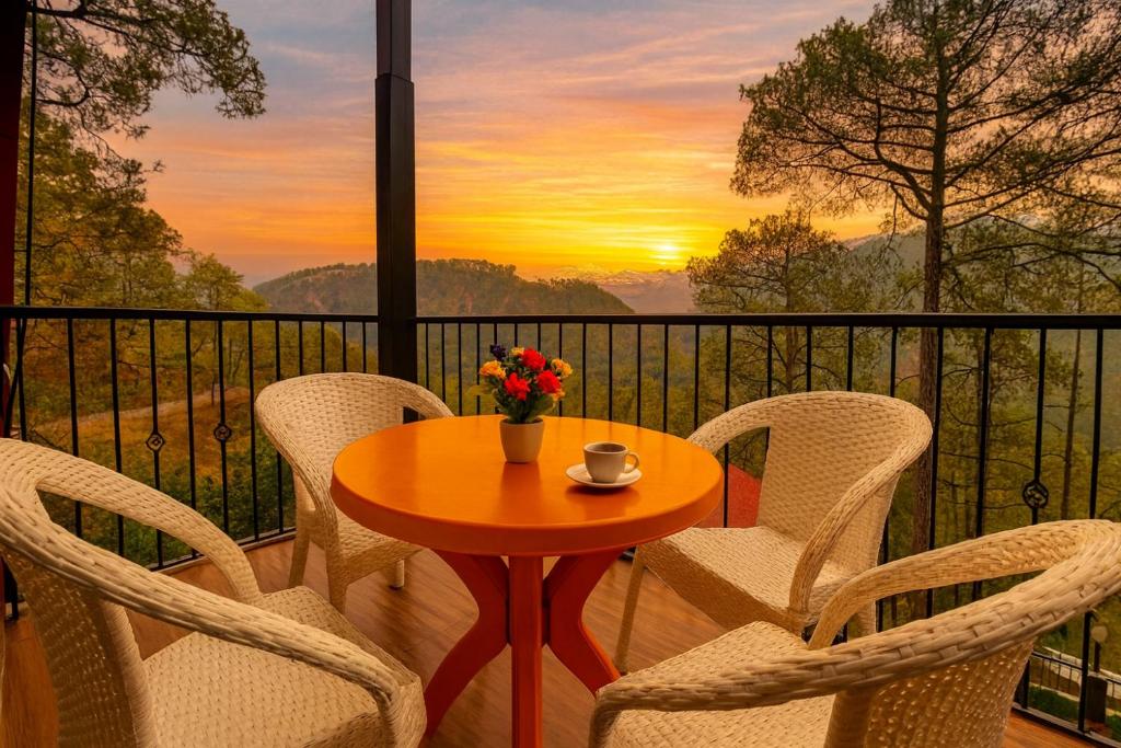 Peisaj natural din apropierea acestui hotel