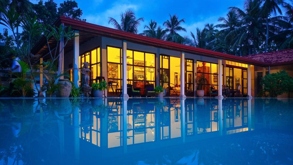 Bazén v ubytování Villa Blue Lotus Katunayake nebo v jeho okolí