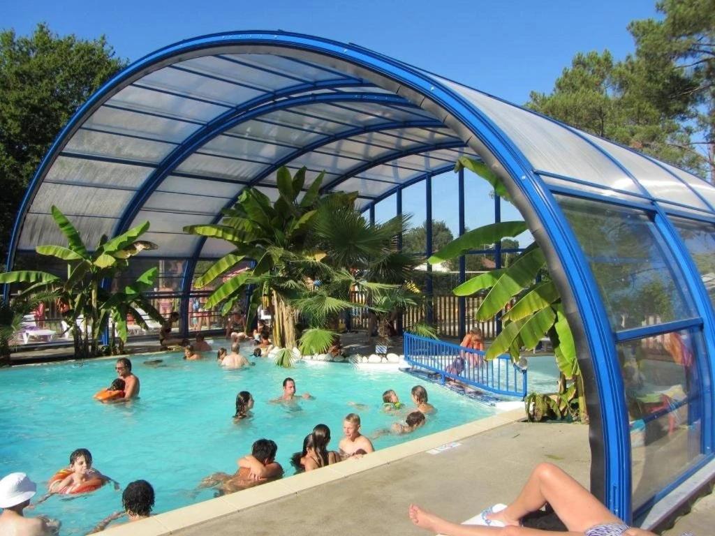 La alberca dentro o cerca de Camping 4 étoiles - Piscine - eecaad