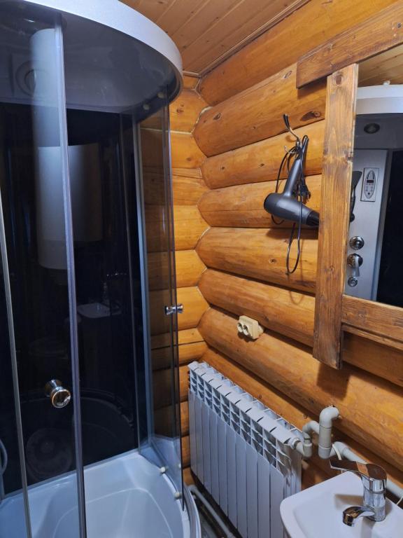 Ένα μπάνιο στο Лісовий котедж