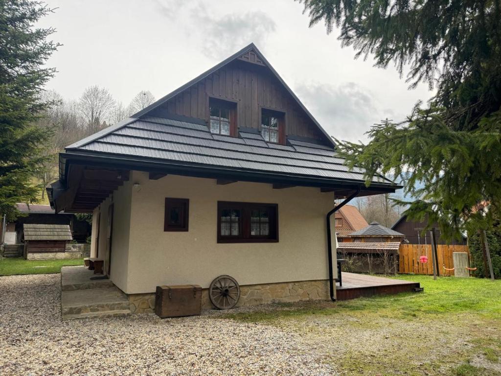 Budova, kde se prázdninový dům nachází