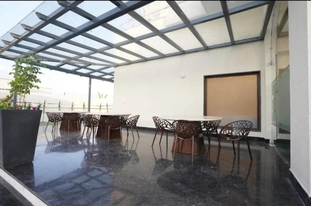 Εστιατόριο ή άλλο μέρος για φαγητό στο Su Casa Banquets and Hotel