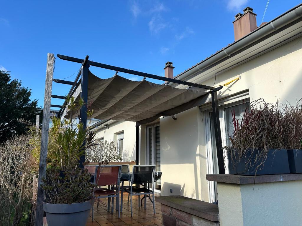 Rare Maison moderne proche centre avec jardin parking gratuit – photo 17