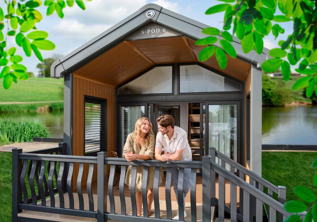 Majutusasutuse The Hideaway Sleeps 6 at Thurston Manor Park külastajad