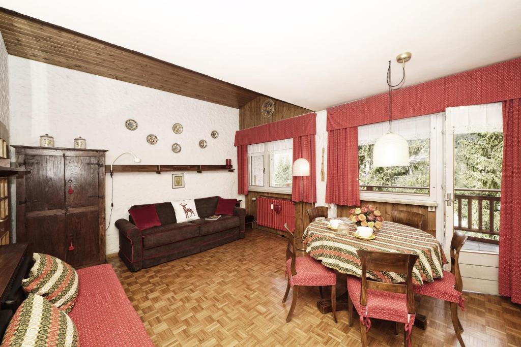 iFlat Apartment Madonna di Campiglio Casa di Betti, Madonna di Campiglio — property photo 1