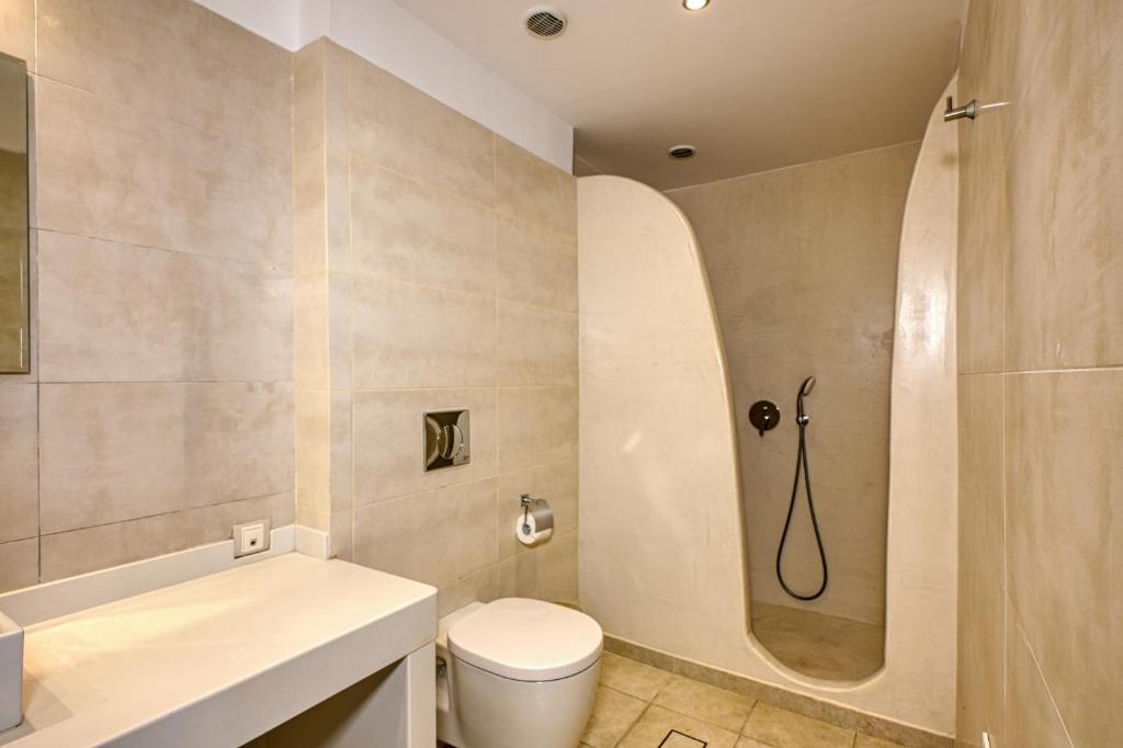 Splendour Hotel and Suites - 8