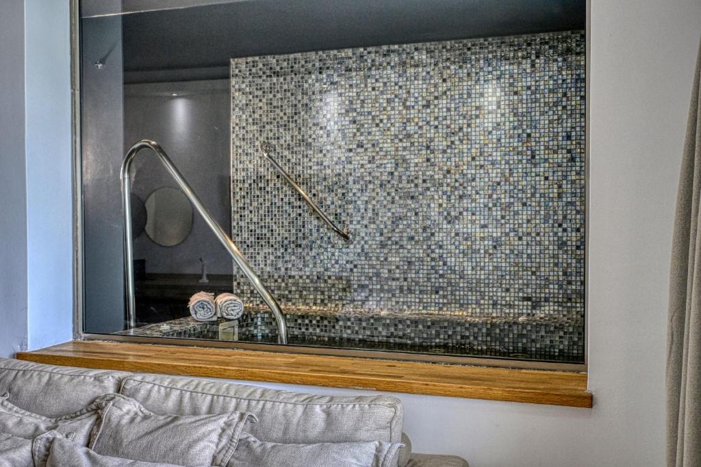 Splendour Hotel and Suites - 17