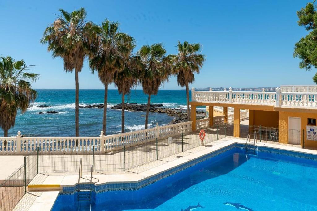 Hồ bơi trong/gần Malibu test apartment sea view 3