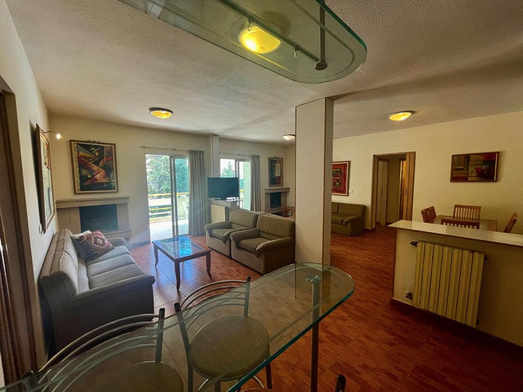 4-Bedroom chalet for Ski and Summer