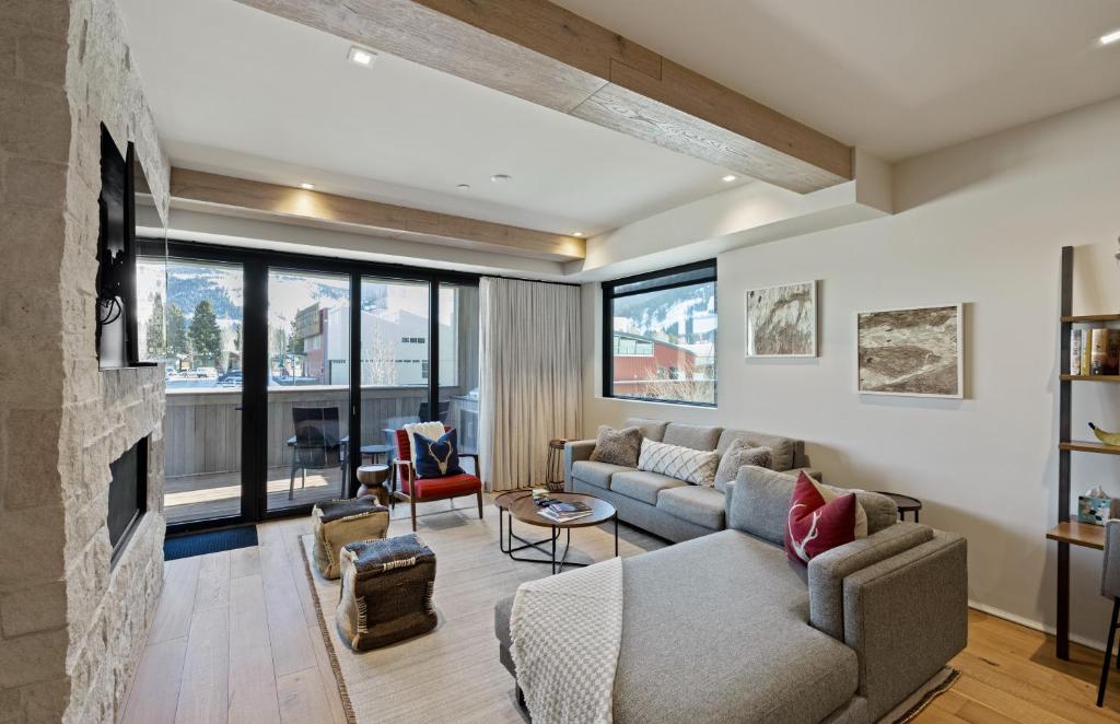 Χώρος καθιστικού στο Jackson Hole - Arts District West #203