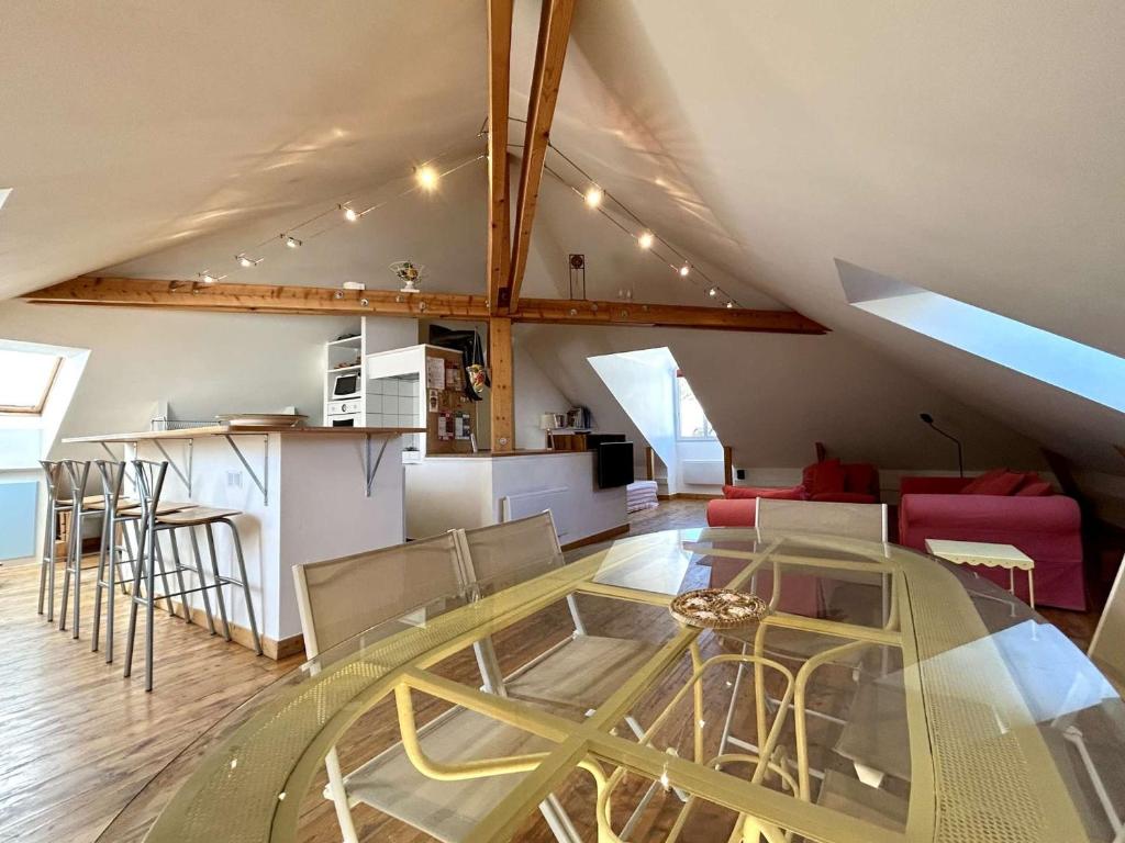 Η κουζίνα ή μικρή κουζίνα στο Duplex 3 Pièces 6/8 Pers à Briançon avec Parking - FR-1-330C-1